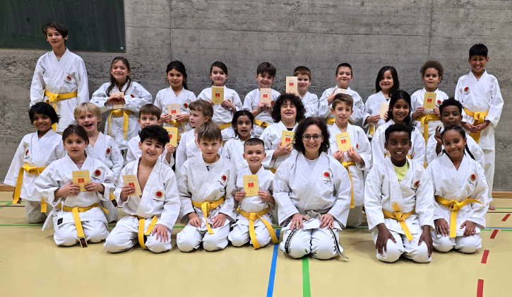 Neue stolze Gelbgurte aus dem Kinder-Karate in Aarau